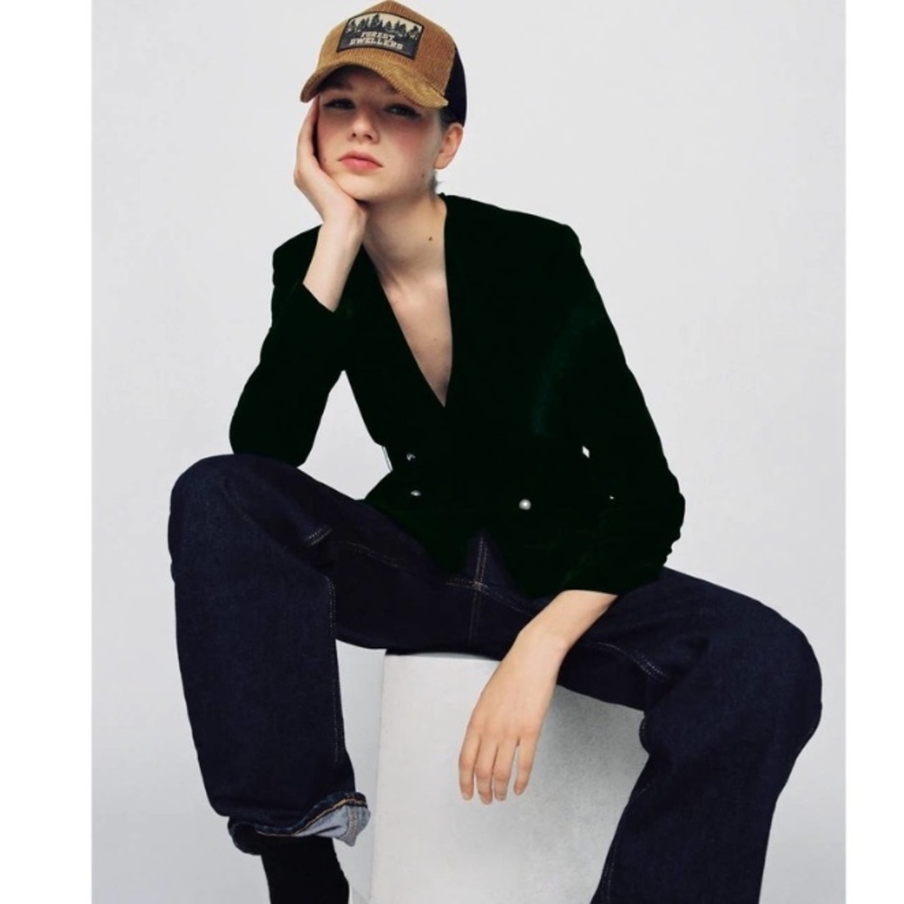 Zara Belted Velvet Pearl Buttons Jacket